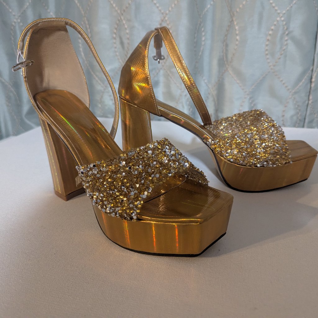 No Brand Gold Shoe  42